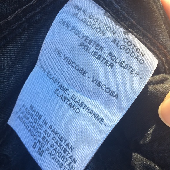 Levi’s Bold Curve Low Rise Skinnies. (cropped) - Picture 5 of 5